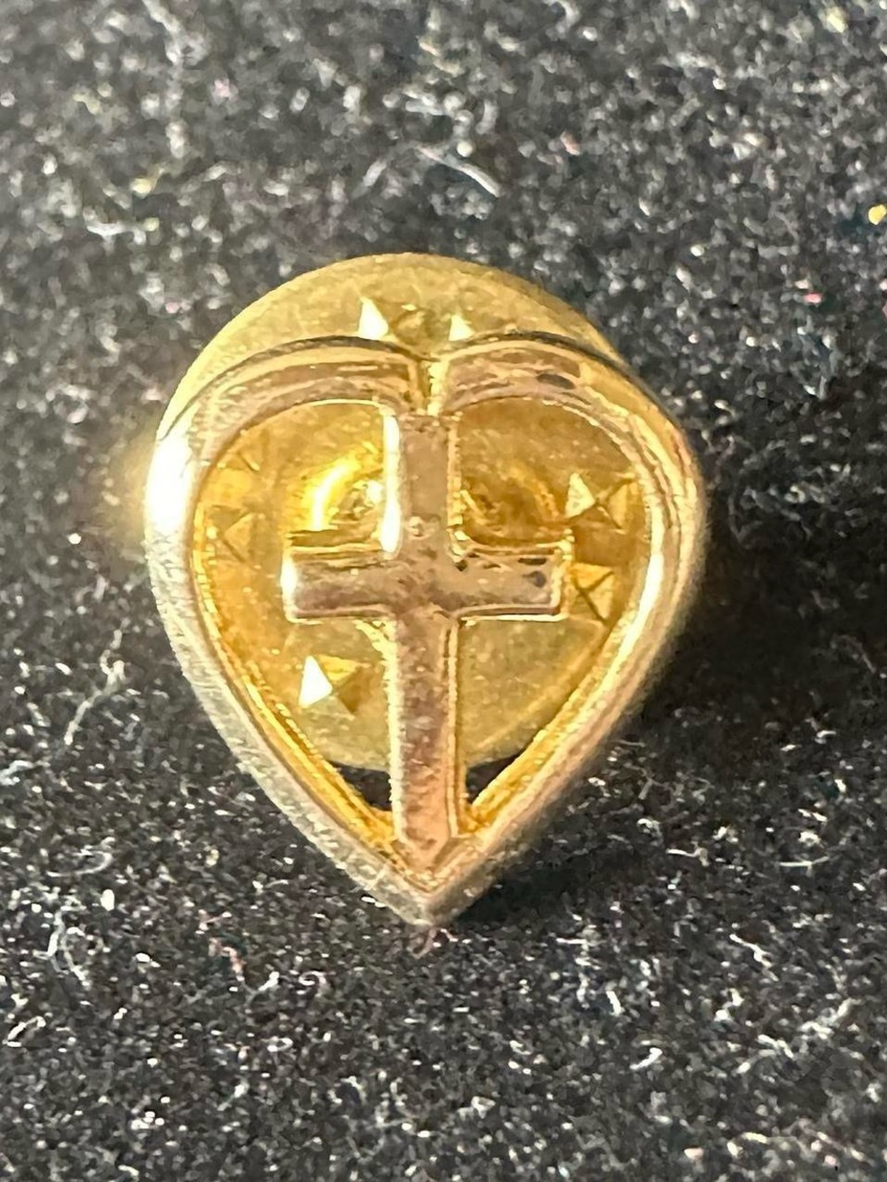 Vintage small cross heart golden brooch pin.